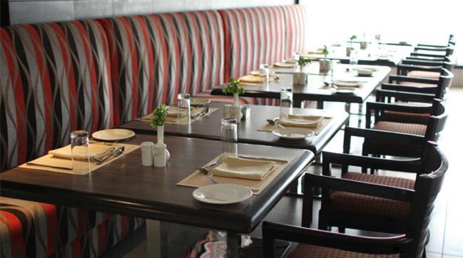Savoy Suites Manesar Gurgáon Kültér fotó