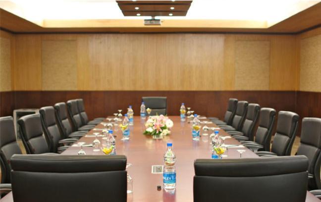 Savoy Suites Manesar Gurgáon Kültér fotó